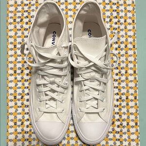 Men’s - Converse White Canvas Sneakers
